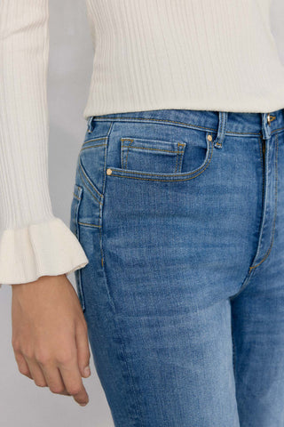Jeans Flare Push Up con Bolsillos