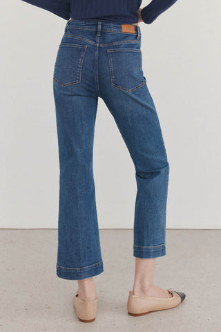 Jeans Flare Talle Alto con Bolsillos