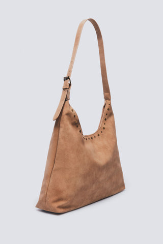 Bolso con Detalle de Tachas Metálicas