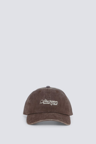 Gorra con Detalle Bordado