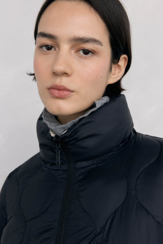 Chaqueta Reversible Cuello Alto con Bolsillos