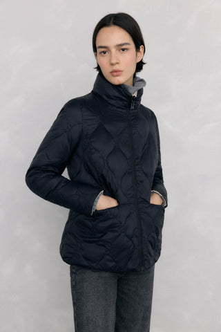 Chaqueta Reversible Cuello Alto con Bolsillos