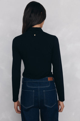 Camiseta Manga Larga con Cuello Alto