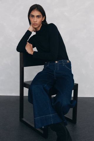 Camiseta Manga Larga con Cuello Alto