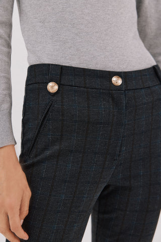 Pantalón Recto con Botones Metálicos