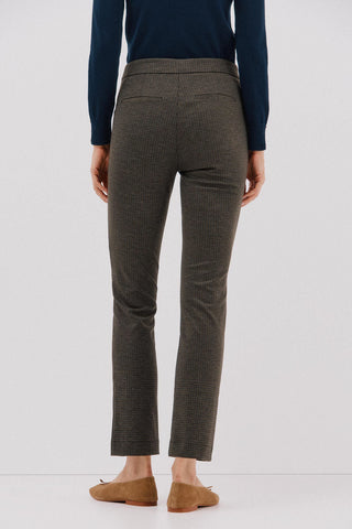 Pantalón Recto con Botones Metálicos