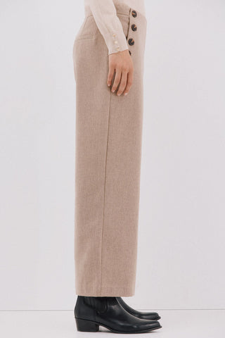 Pantalón Crop con Detalle de Botones