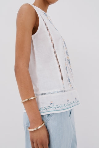 Blusa sin Mangas con Detalle Bordado