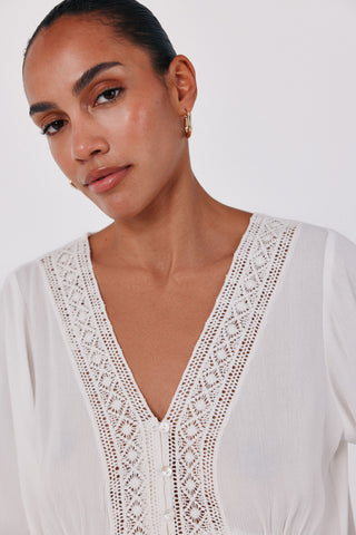 1.T.Ki.Blusa Encajes.