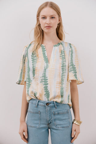 Blusa Manga Corta con Vuelo