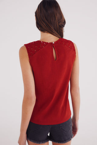 Camiseta sin Mangas con Detalle de Crochet