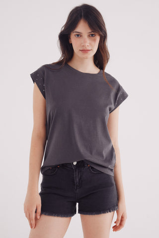 Camiseta Manga Corta con Tachuelas
