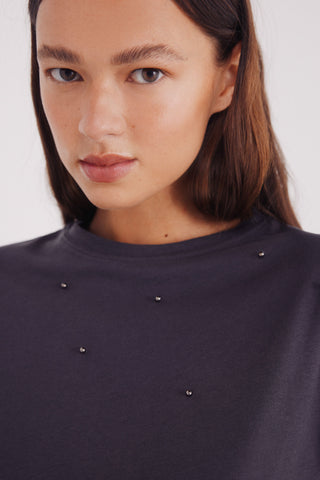 Camiseta Manga Corta con Detalle Perlas