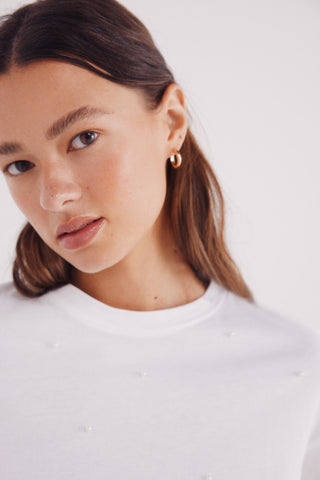 Camiseta Manga Corta con Detalle Perlas