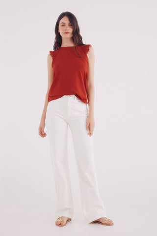 Camiseta con Volantes de Crochet