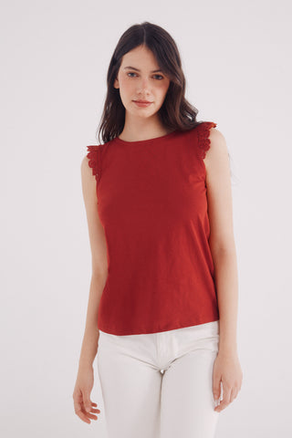Camiseta con Volantes de Crochet