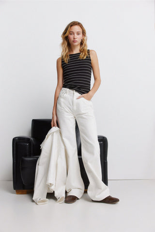 Sleeveless Boxy Top.