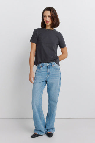 S/S Stud Collar T-Shirt.