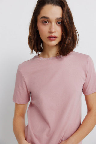 S/S Stud Collar T-Shirt.