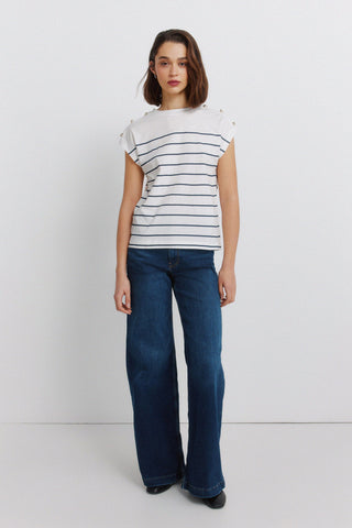 S/S Buttoned Shoulder T-Shirt.