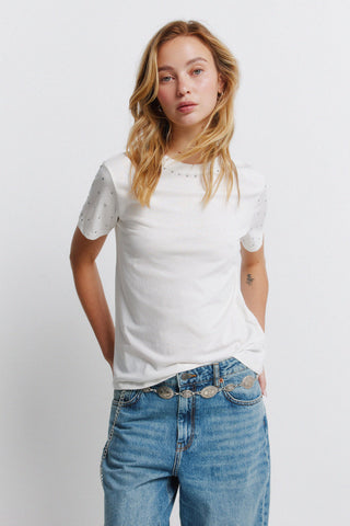 5.Pv26.T.B.Camiseta Tachas.
