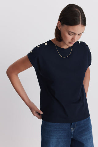 1.Oi26.T.B.Camiseta Lisa Botón.