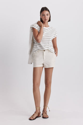 1.Oi26.T.B.Camiseta Lisa Botón.