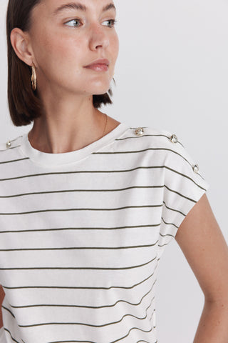 1.Oi26.T.B.Camiseta Lisa Botón.
