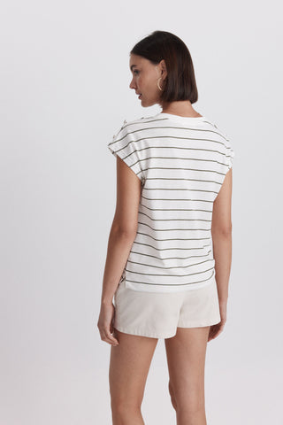 1.Oi26.T.B.Camiseta Lisa Botón.