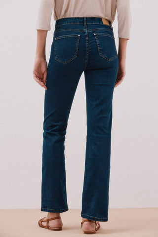 Jeans Recto Talle Alto con Bolsillos