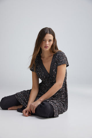Vestido Midi con Estampado Geométrico