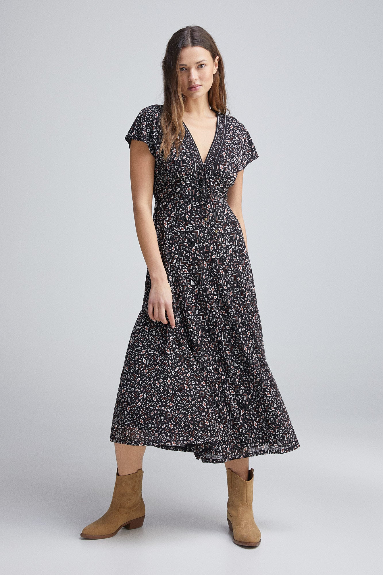 Vestido Midi con Estampado Geométrico