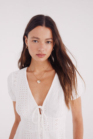 Vestido Midi con Manga Capa