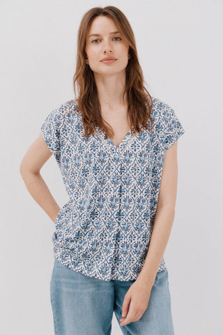 Camiseta Manga Corta con Cuello V.