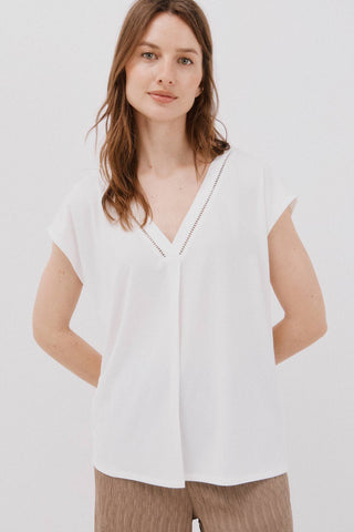 Camiseta Manga Corta con Cuello V