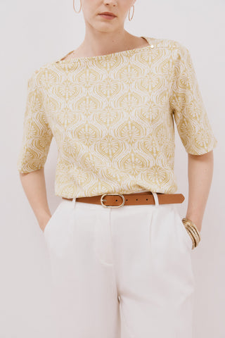 Camiseta Básica con Botones Metálicos
