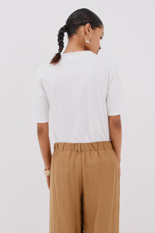 Camiseta Básica con Botones Metálicos