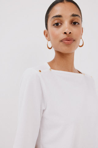 Camiseta Básica con Botones Metálicos