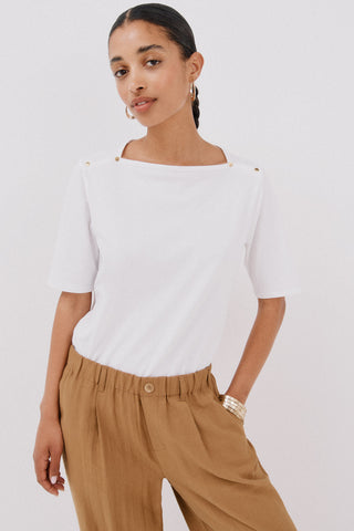 Camiseta Básica con Botones Metálicos