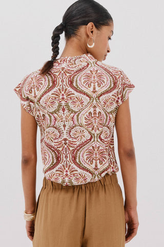 Camiseta Cuello V con Detalle Fruncido