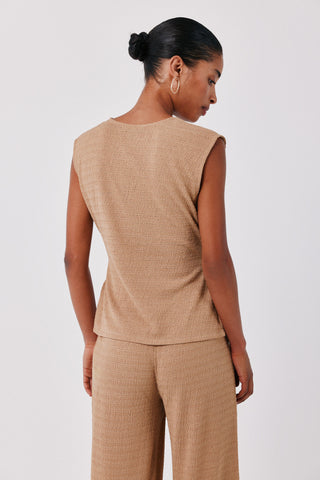 2.T.Ki. Top Broche.