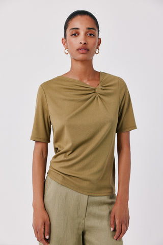 2.T.Ki. Camiseta Nudo.