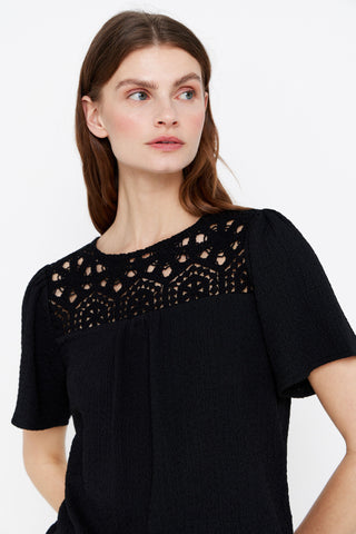 Blusa Manga Larga con Crochet