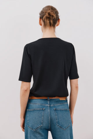 Camiseta Escote Barco con Detalle Botones