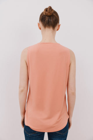 Blusa sin Mangas con Detalle Plisado