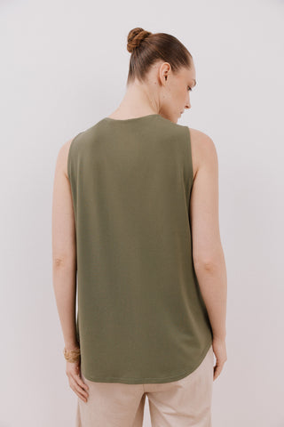 Blusa sin Mangas con Detalle Plisado