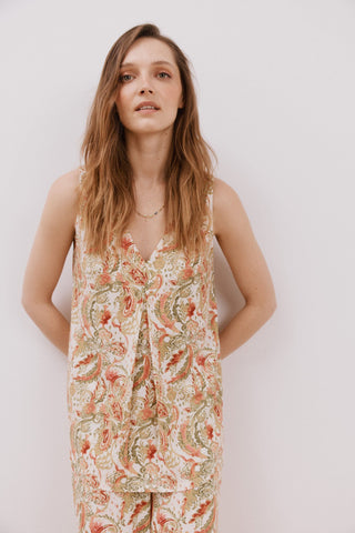 Blusa sin Mangas con Detalle Plisado