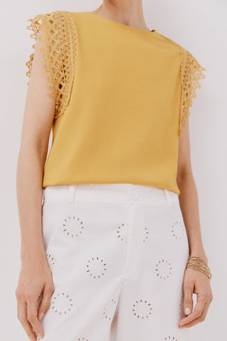 Camiseta Manga Corta con Crochet