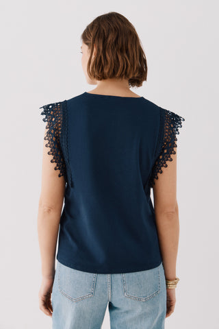 Camiseta Manga Corta con Crochet