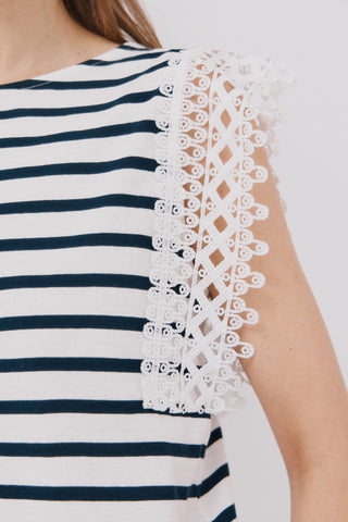 Camiseta Manga Corta con Crochet